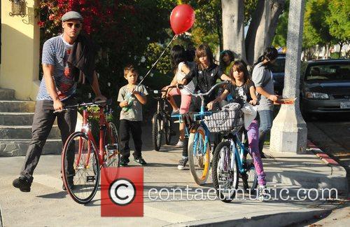 justin chambers children. Justin Chambers and his children