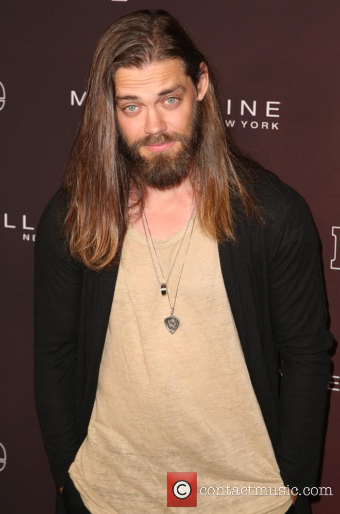 The Walking Dead': Tom Payne On Why Romance Between Aaron And Jesus Would  Be "Lazy" | Contactmusic.com