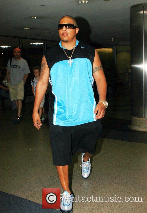 Fernando Vargas - arriving at LAX airport | 3 Pictures | Contactmusic.com