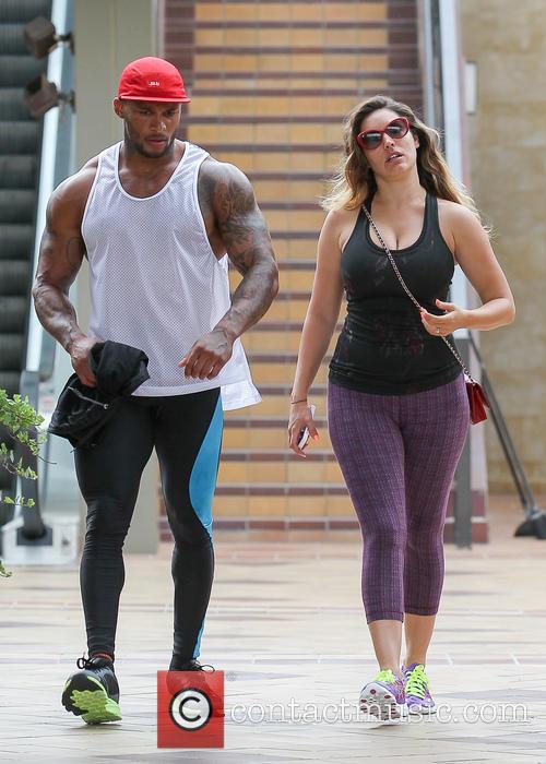 Kelly Brook - Kelly Brook and fiancé David McIntosh leave a gym | 1 Picture  | Contactmusic.com