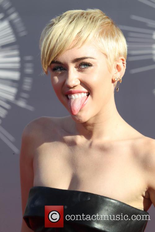 Miley Cyrus Flashes Tits Uncensored - Miley Cyrus | Biography, News, Photos and Videos | Page 8 | Contactmusic.com