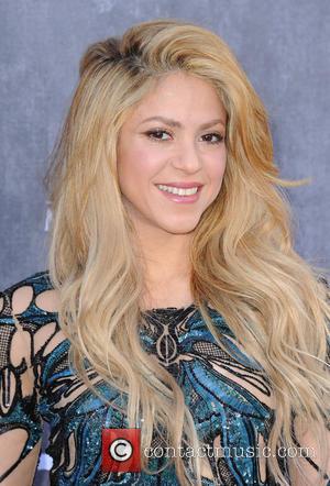 Shakira | Shakira Stuns Spanish Fans At Mana Gig | Contactmusic.com